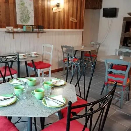Les P'tites Pistes Bed and breakfast Chaux-des-Pres